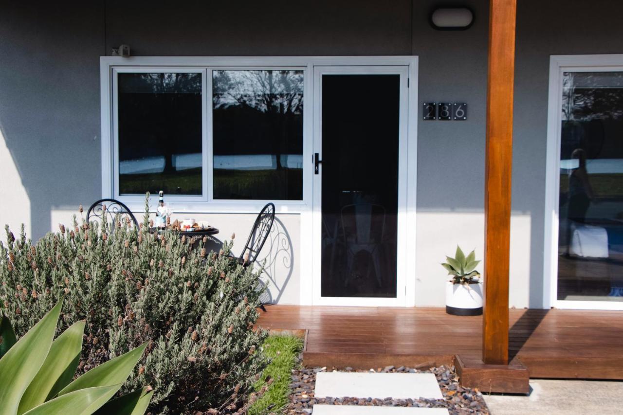 The Wheelhouse - 2Br Waterfront Apt In Town Lakes Entrance Exterior photo