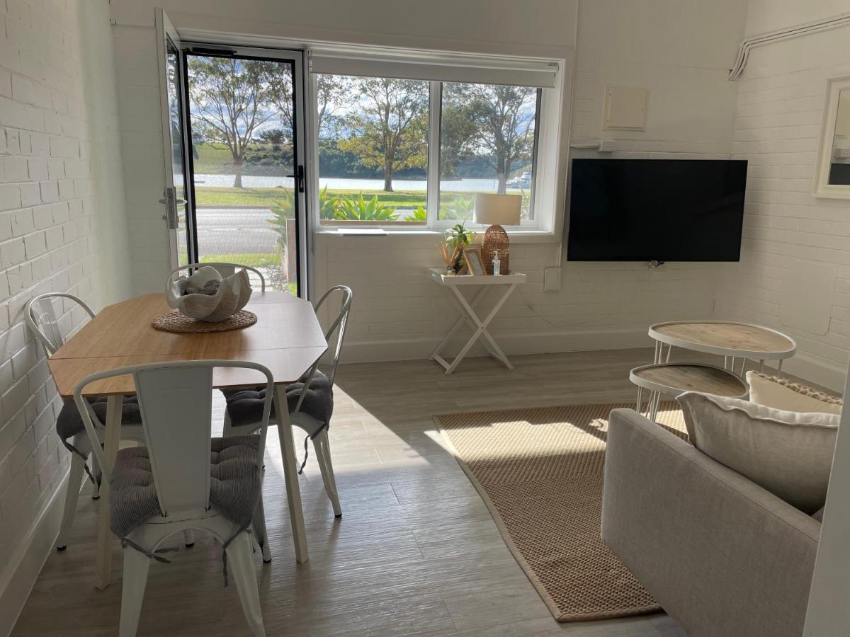 The Wheelhouse - 2Br Waterfront Apt In Town Lakes Entrance Exterior photo